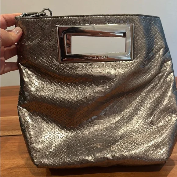 Michael Kors Silver Metallic Shoulder Bag - Picture 2 of 5